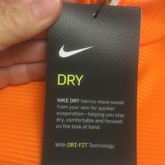 Nike Athletic/Athleisure 1/4 Zip Top, NWT! - Picture 7 of 10